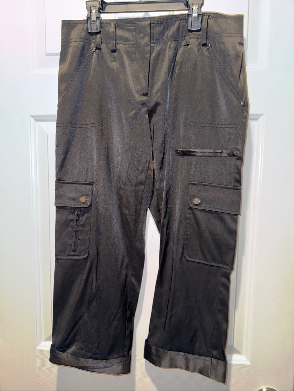 Cache Black Cargo Crop Pants - Size 4. Excellent condition.